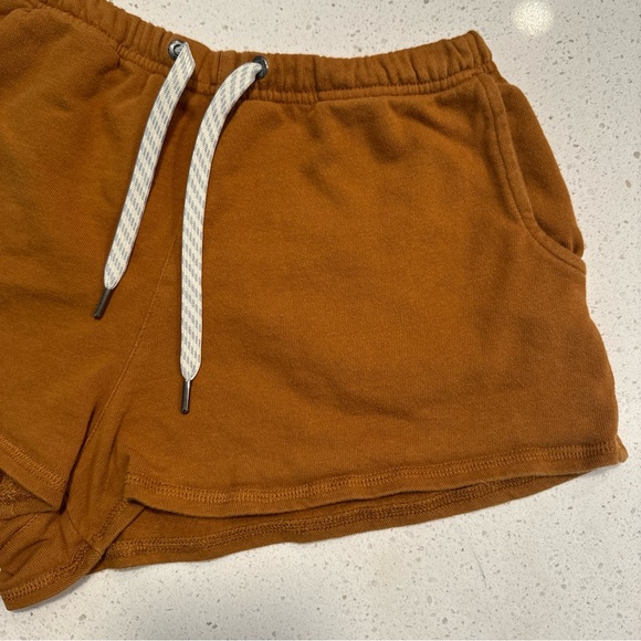 Vuori Sunnyside Women’s 3 inch Cotton Short - Tumeric - Size Small - Picture 4 of 6